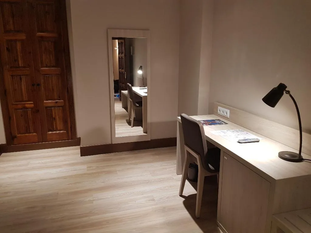 DOUBLE STANDARD Room, María Cristina Hotel, Madrid