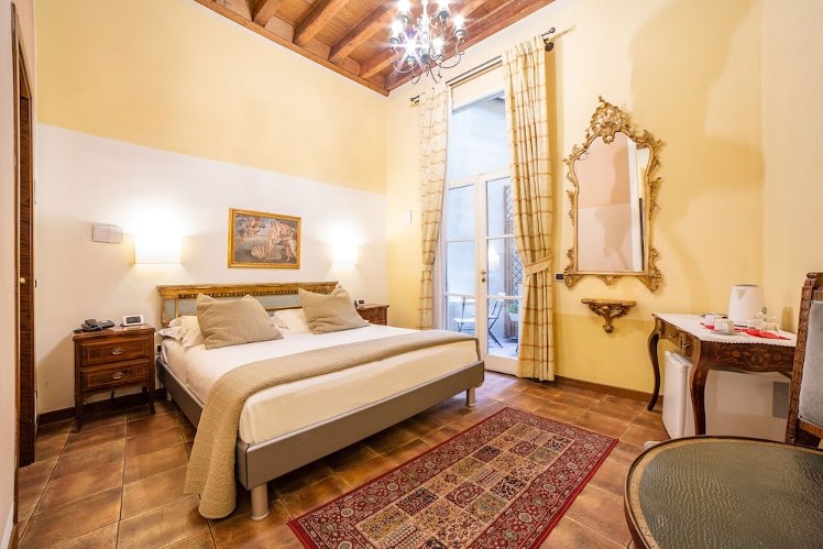 B&B Galileo 2000, Florence