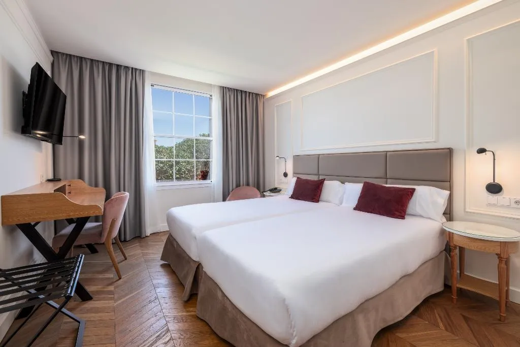 Double or Twin STANDARD Room, Senator Port Mahon, Menorca