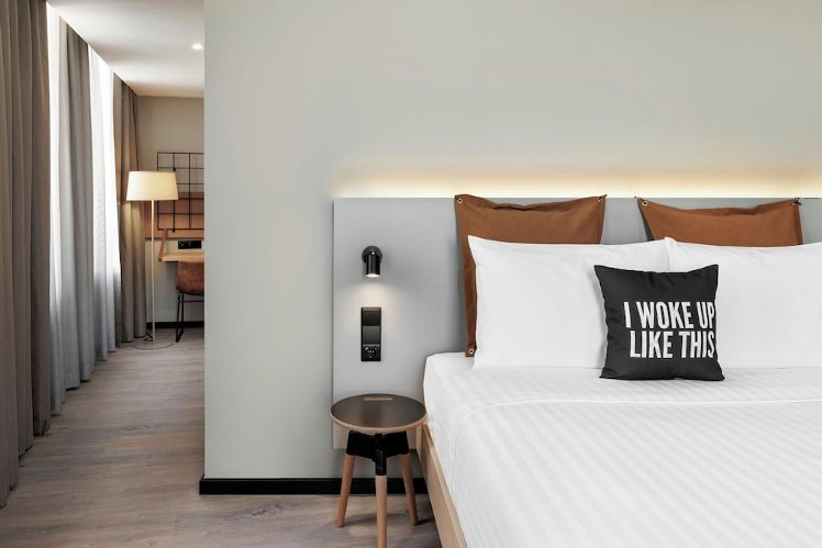 Moxy Alfragide Lisboa, Lisbon