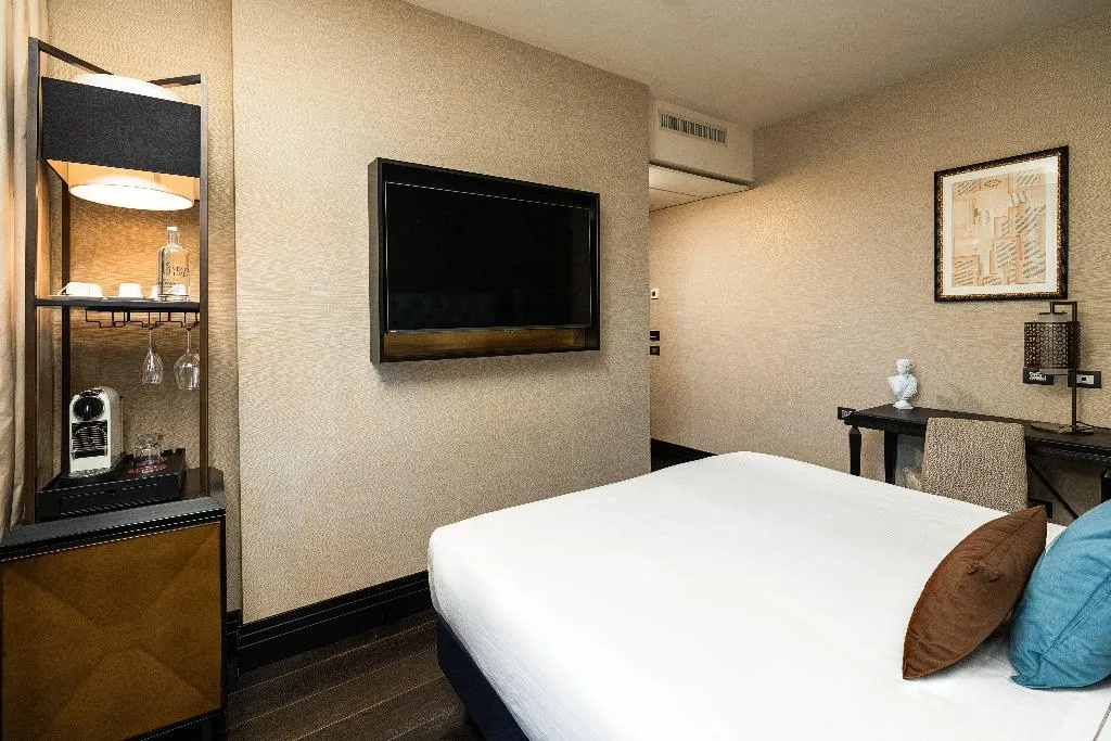 DOUBLE KING SIZE BED Room, Vignette Collection The Venice Times Hotel By IHG, Venice