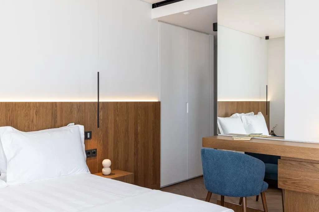 DOUBLE CITY VIEW Room, Neoma, Athens