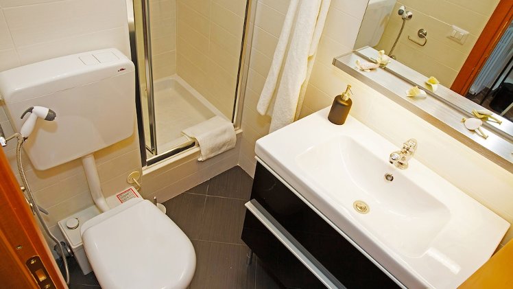MICLAD B&B: Colosseum Guest House, Naples