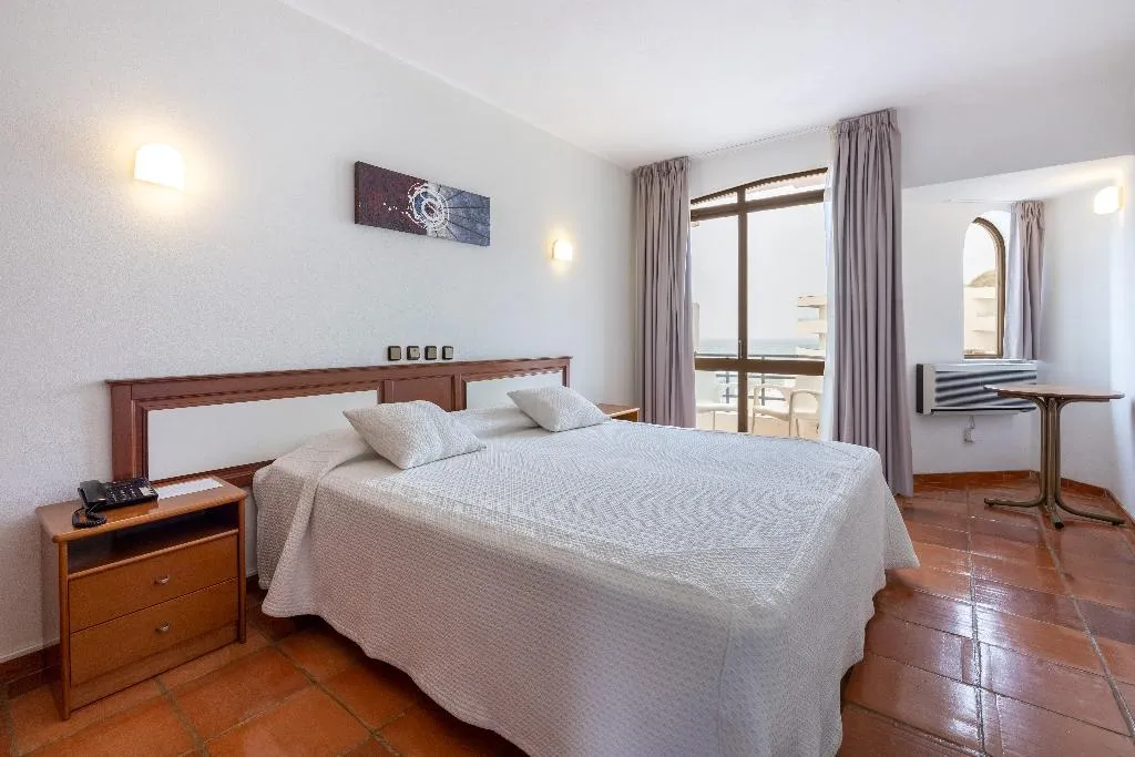 DOUBLE STANDARD Room, Salema Beach Hotel, Algarve