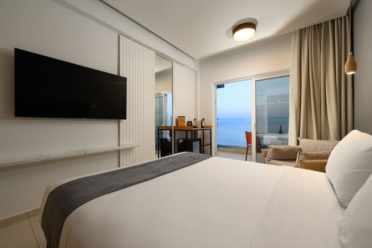 Ray Hotel, Corfu