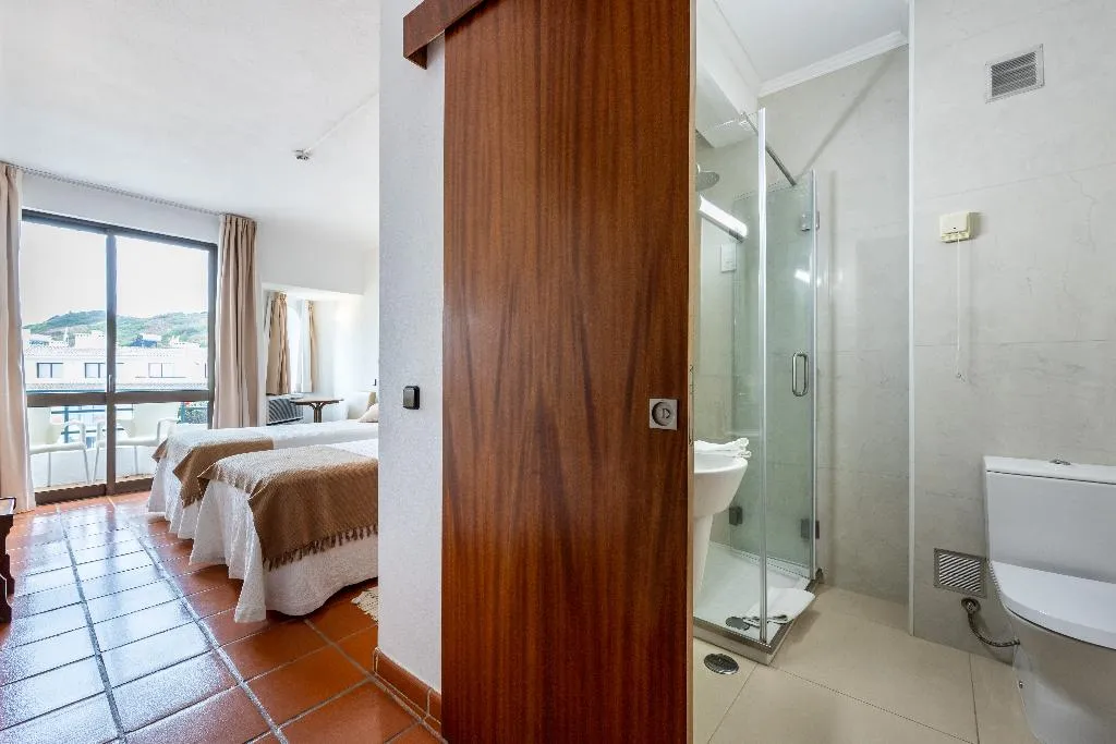 DOUBLE SUPERIOR Room, Salema Beach Hotel, Algarve