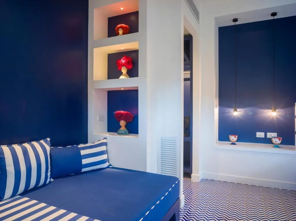 JUNIOR SUITE STANDARD Room, Maison Il Conservatorio, Naples