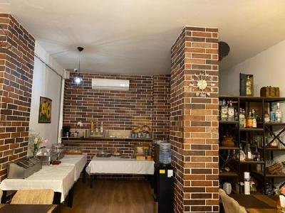Peaky Hotel, Durres