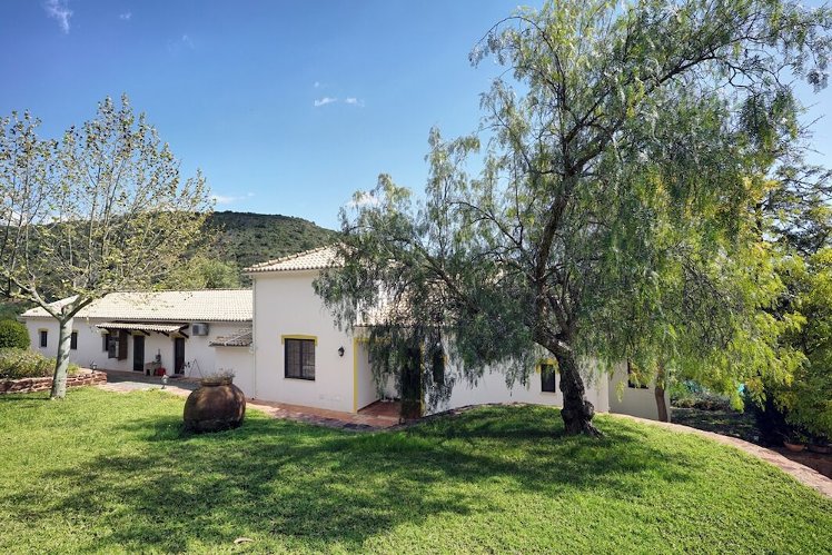 Vale Fuzeiros Nature Guest House, Algarve