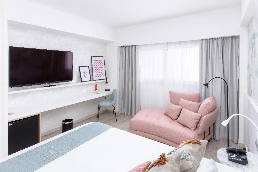 Double or Twin COMFORT Room, Hotel Cristina by Tigotan Las Palmas, Gran Canaria