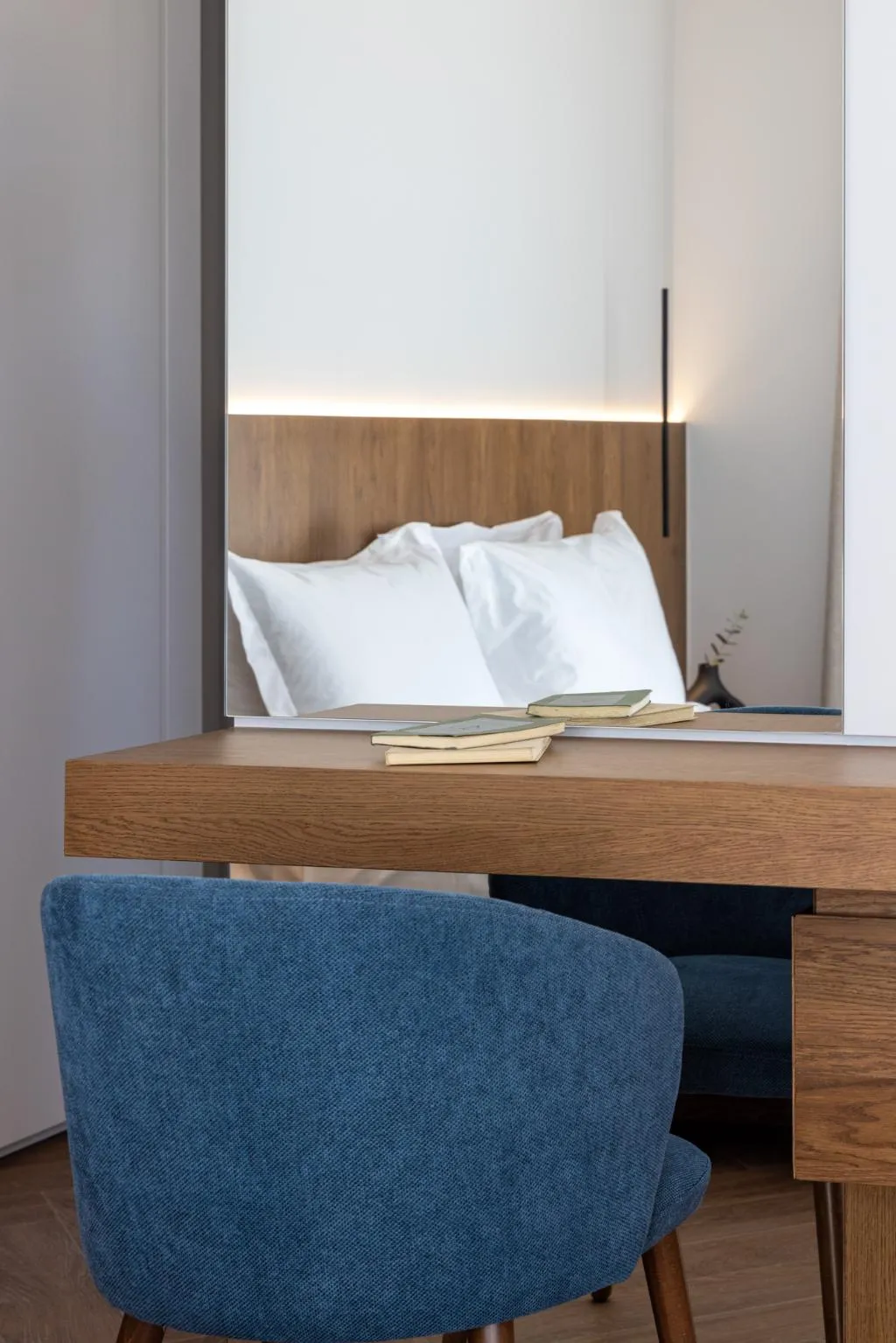 DOUBLE CITY VIEW Room, Neoma, Athens