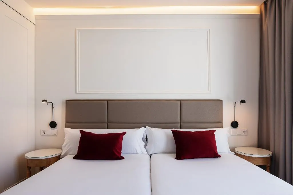 SINGLE WITH BALCONY Room, Senator Port Mahon, Menorca