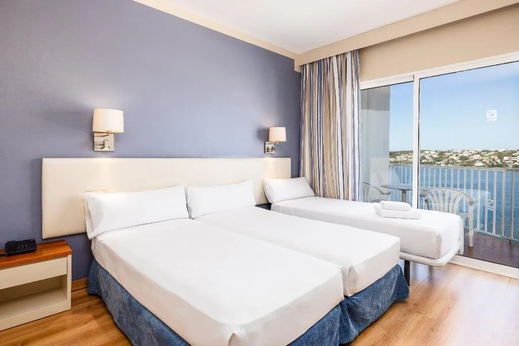 TRIPLE SIDE SEA VIEW Room, Agamenon, Menorca