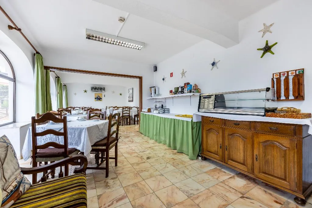 Restaurant, Salema Beach Hotel, Algarve