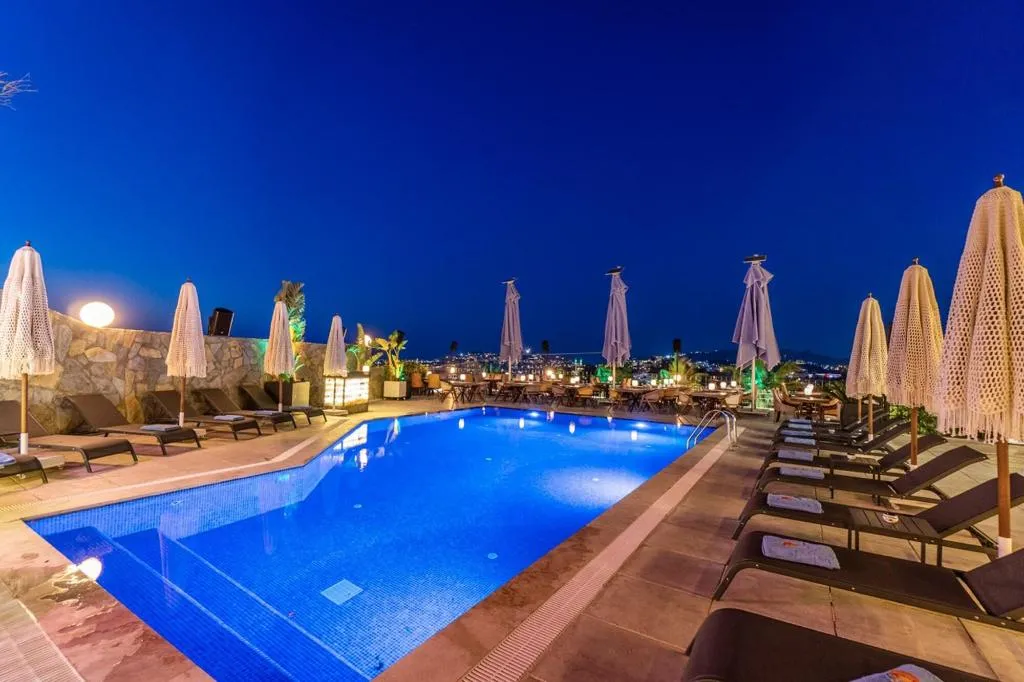 Sports and Entertainment, Bombien Yalikavak, Bodrum