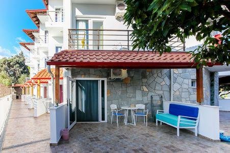 Angelina, Halkidiki