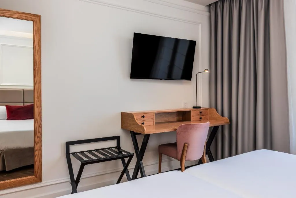SINGLE WITH BALCONY Room, Senator Port Mahon, Menorca