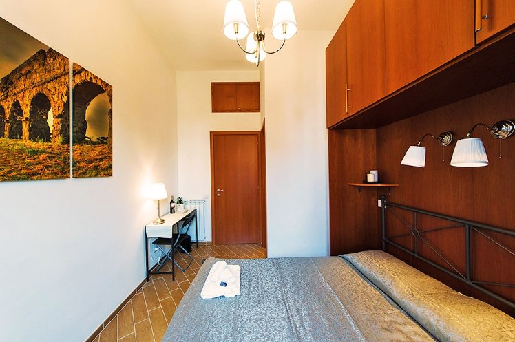 MICLAD B&B: Colosseum Guest House, Naples