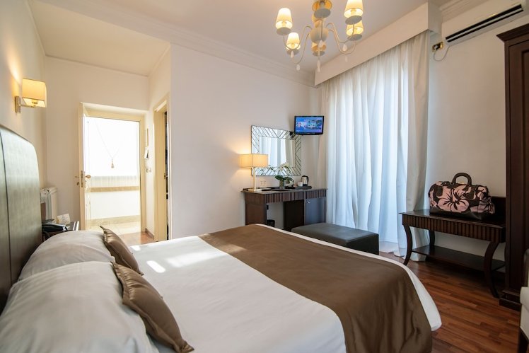 Hotel Palma, Naples
