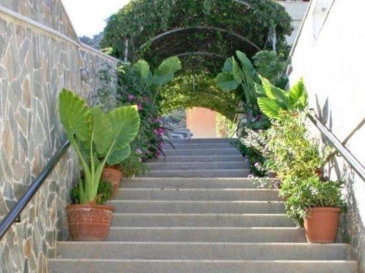Litsa Efi, Crete