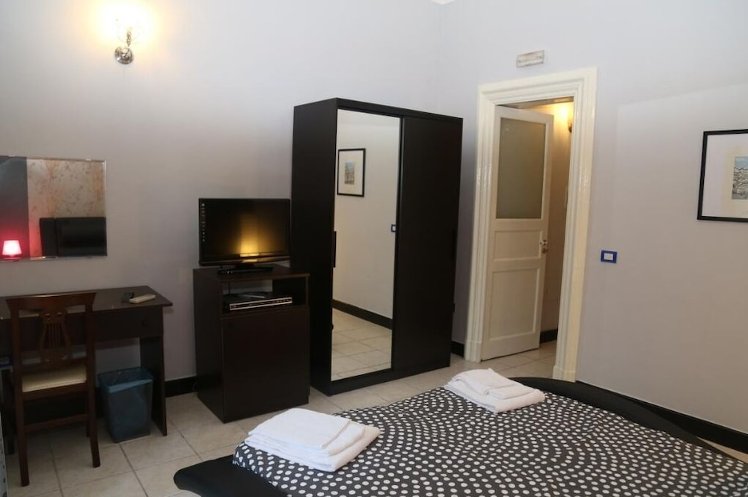 Nuovo Hotel Sangiuliano ***, Catania