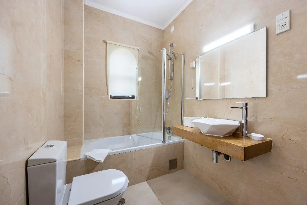 DOUBLE SUPERIOR Room, Salema Beach Hotel, Algarve