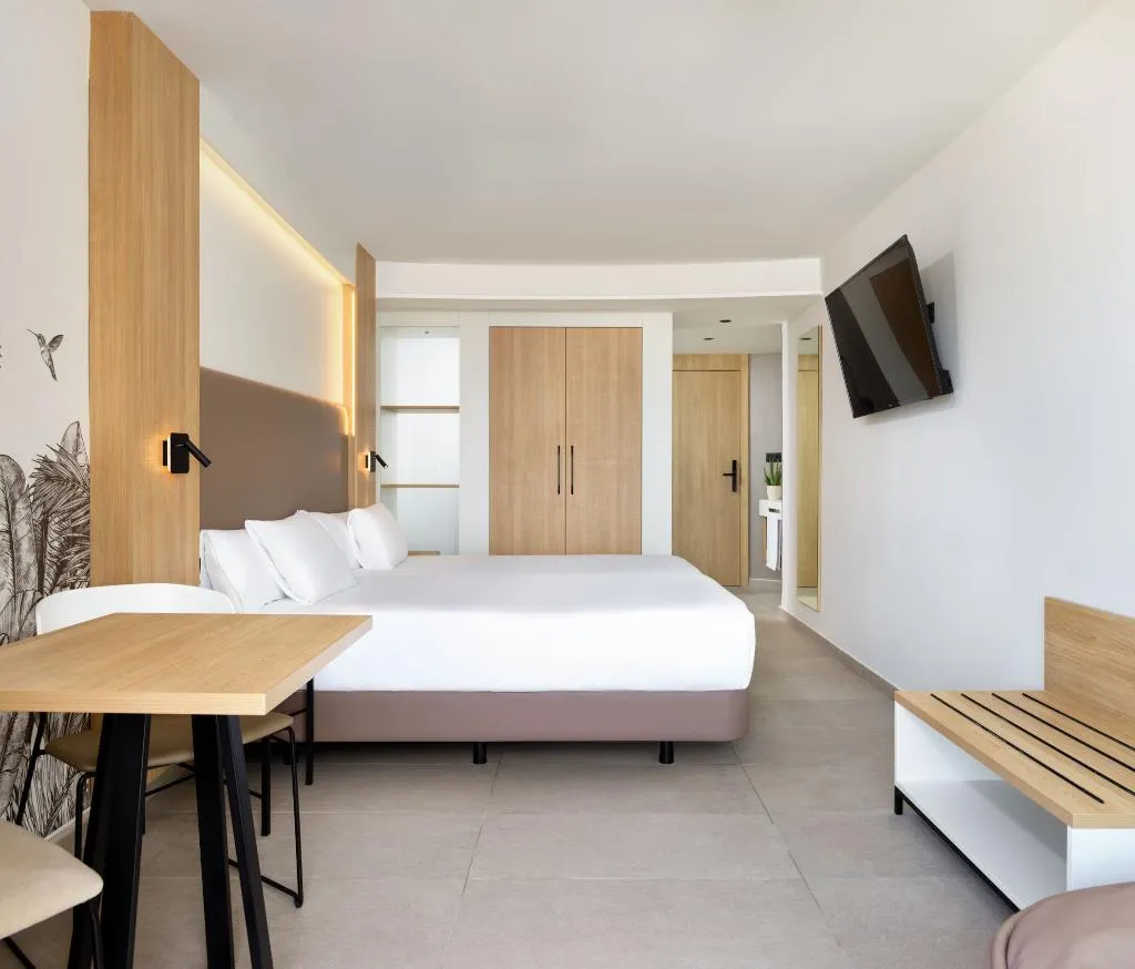 DOUBLE POOL VIEW Room, MYND Adeje, Tenerife