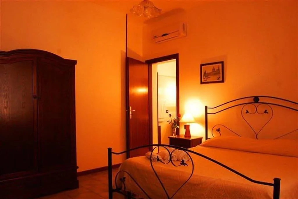 Room, Brunelli Residence, Palermo