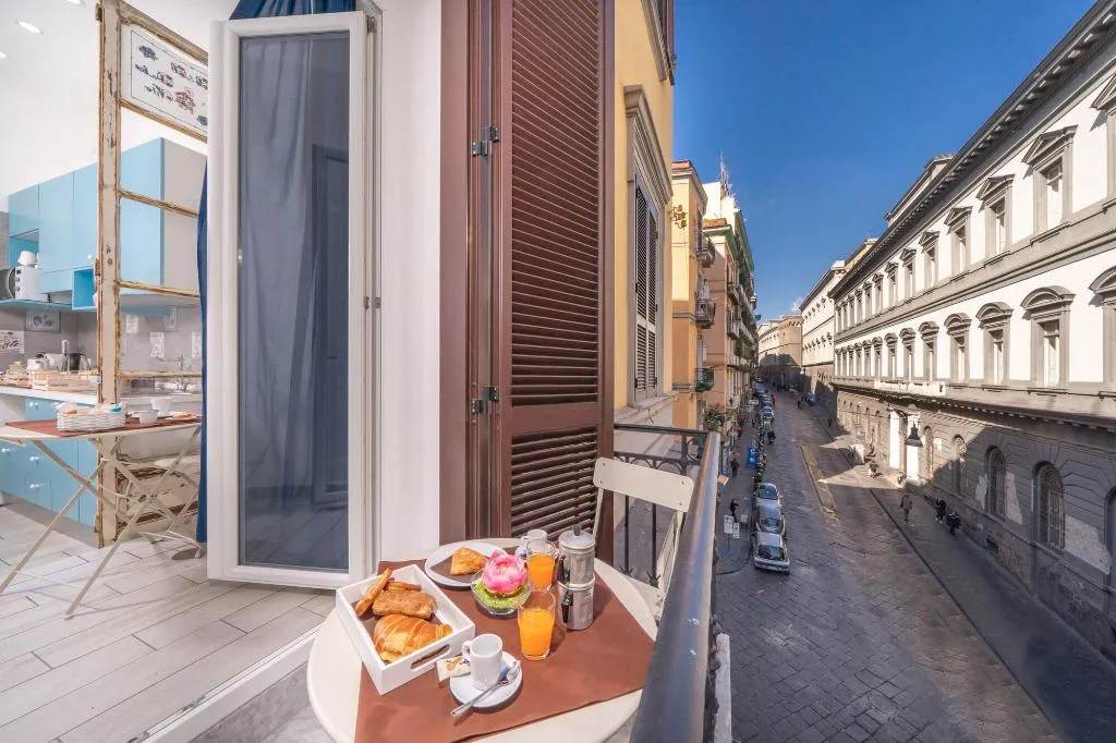 Room, B&B DolceVita Napoli, Naples