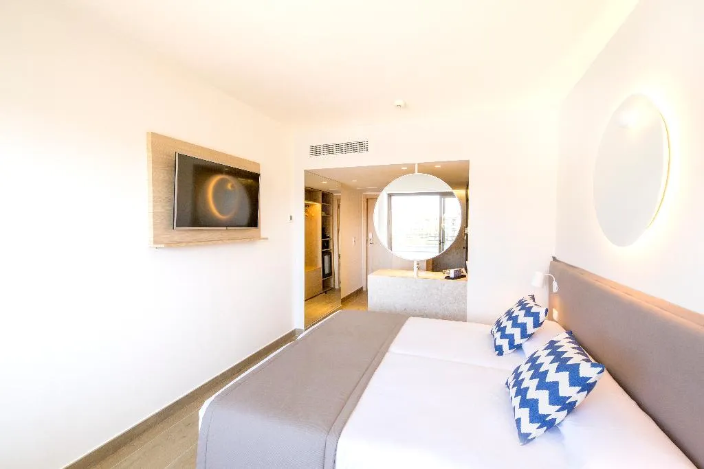 Double or Twin STANDARD Room, FERGUS Style Tobago, Majorca