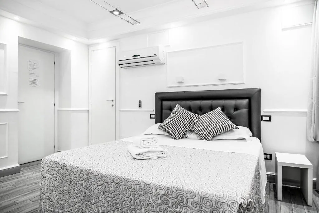 Double or Twin SUPERIOR Room, Locanda Parlamento, Rome