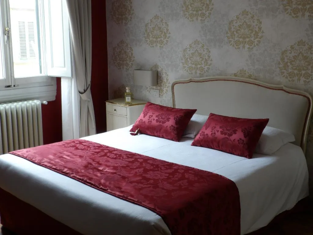 DOUBLE SUPERIOR Room, Hotel Il Granduca, Florence