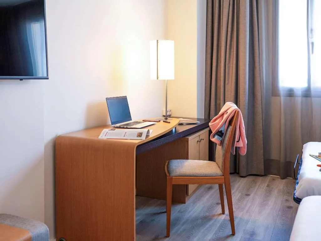 DOUBLE SUPERIOR Room, Novotel Sevilla, Seville