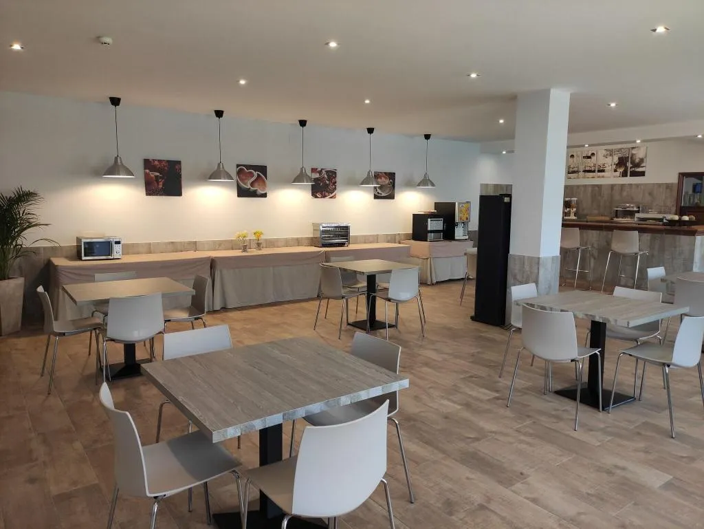 Restaurant, Apartamentos Puerta del Sur, Seville