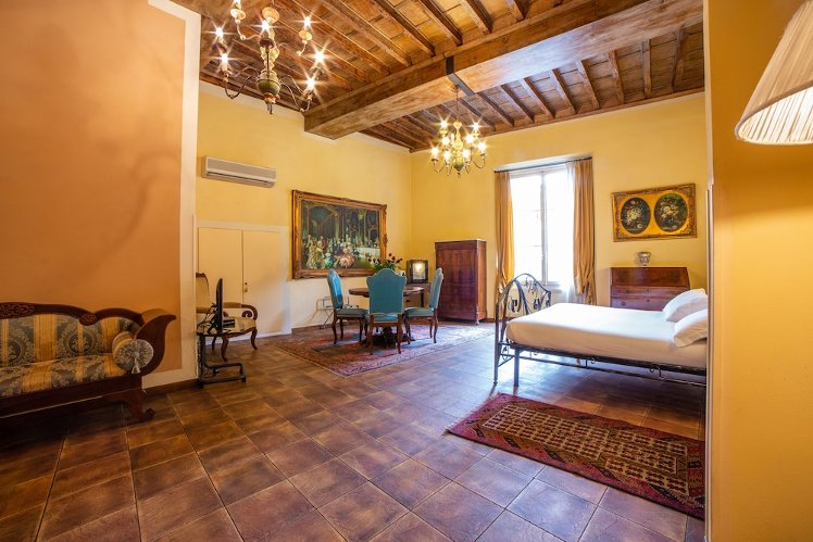 B&B Galileo 2000, Florence