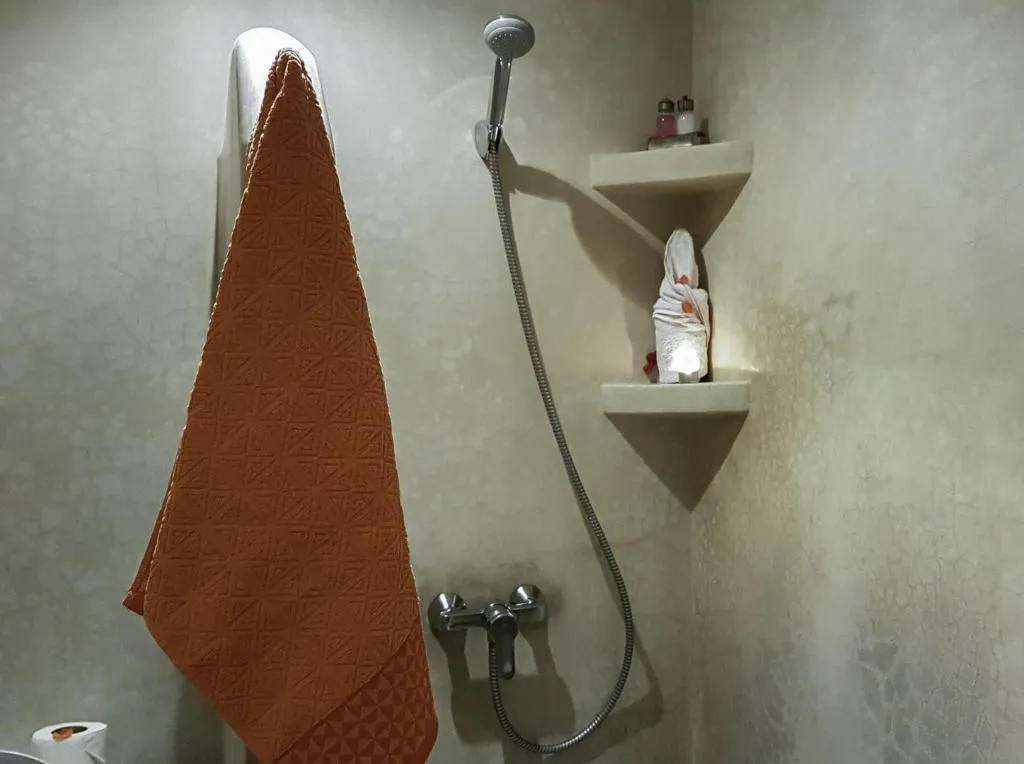 Room, Riad Gallery 49, Marrakech