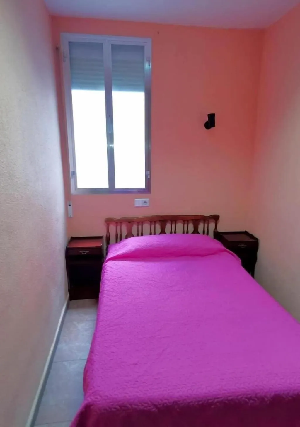 Room, Casa de huéspedes asturiana, Madrid
