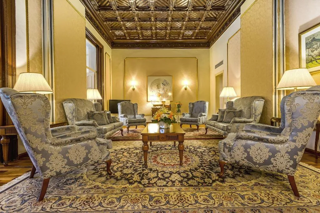 Room, Roger de Lluria, Barcelona