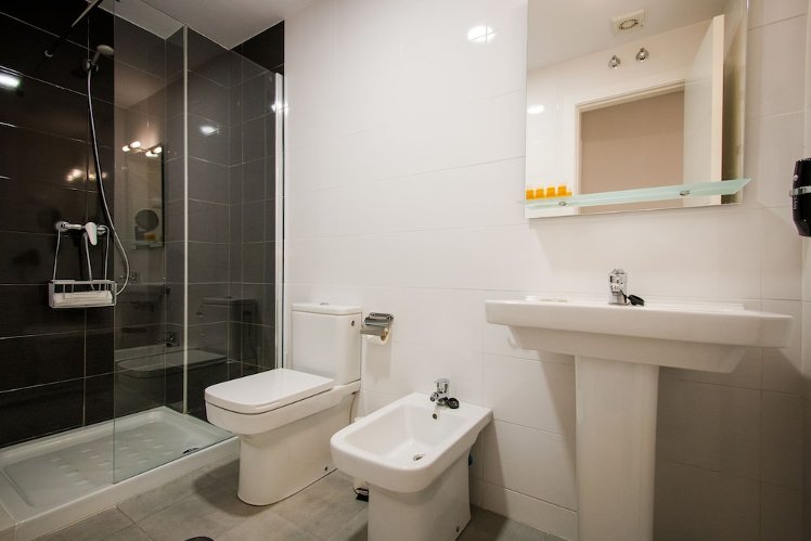 Holidays2Malaga Suites Apartments, Costa Del Sol