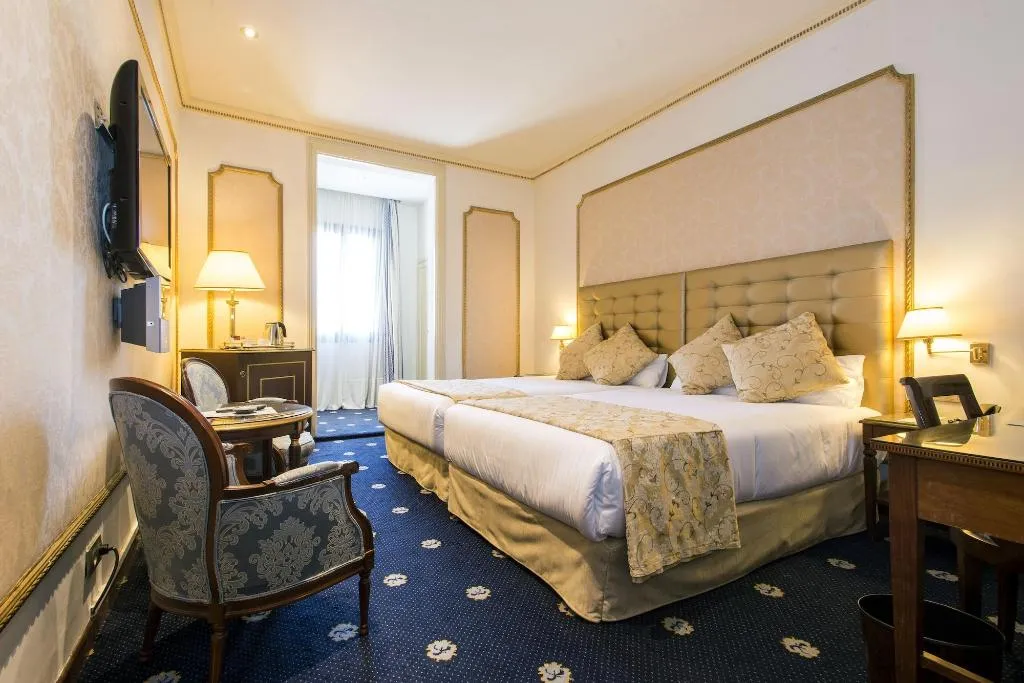 Room, Roger de Lluria, Barcelona