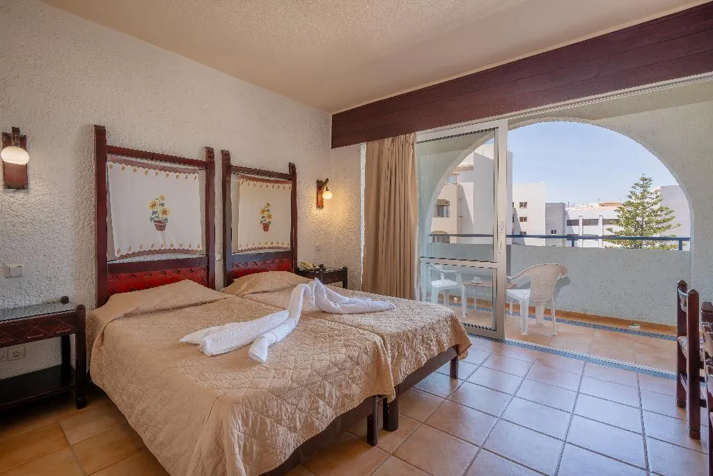 Double or Twin STANDARD Room, Lefkoniko Beach, Crete
