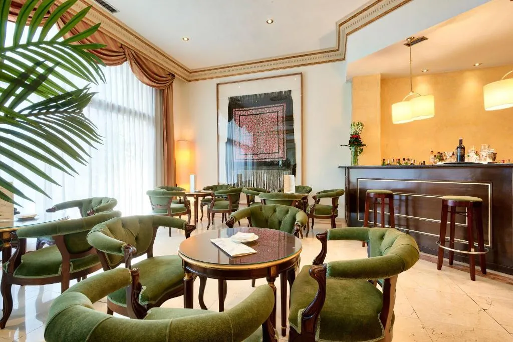 Bar, Roger de Lluria, Barcelona