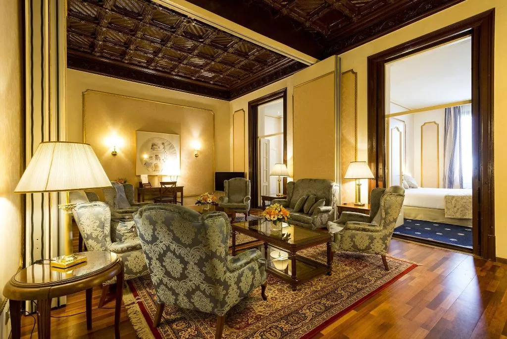 Room, Roger de Lluria, Barcelona