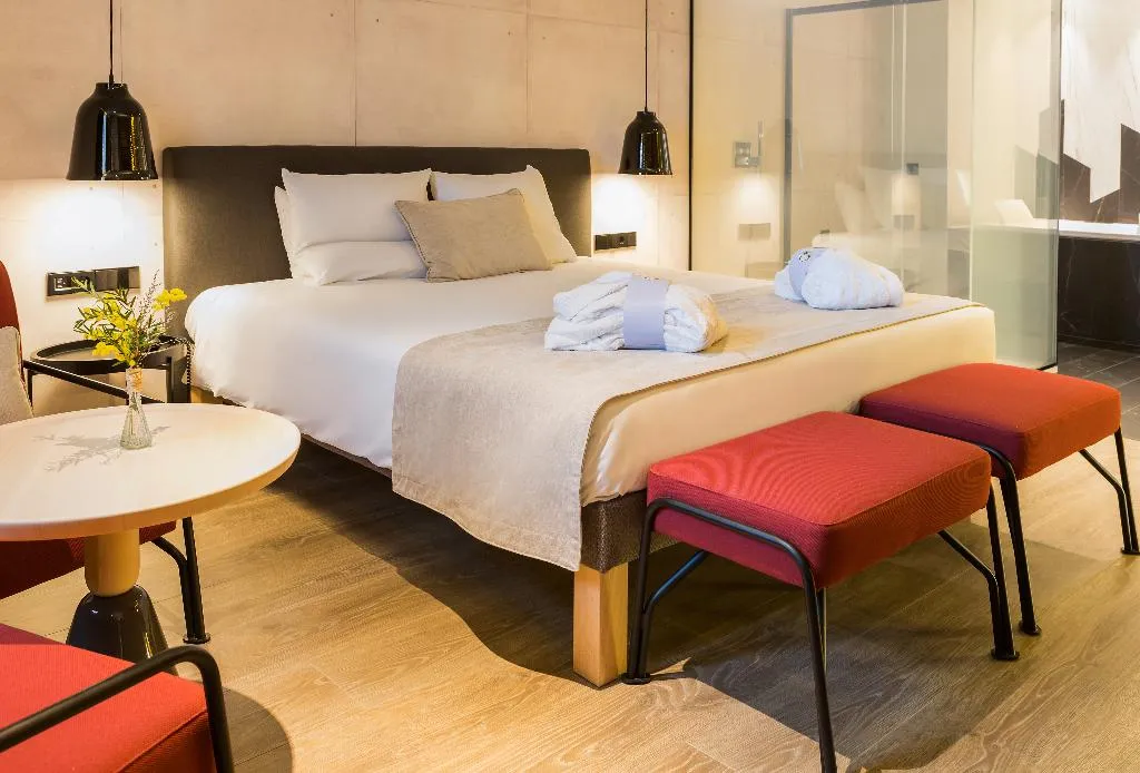 JUNIOR SUITE STANDARD Room, Novotel Sevilla, Seville