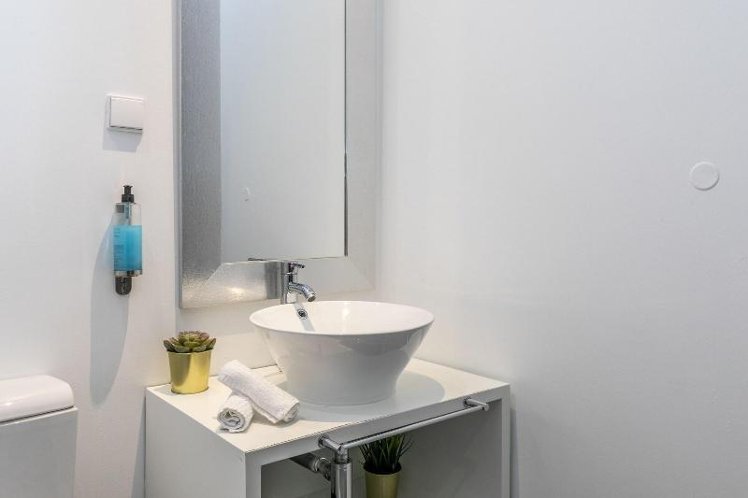 Room, Gloria Suites By Lx Way, Lisbon