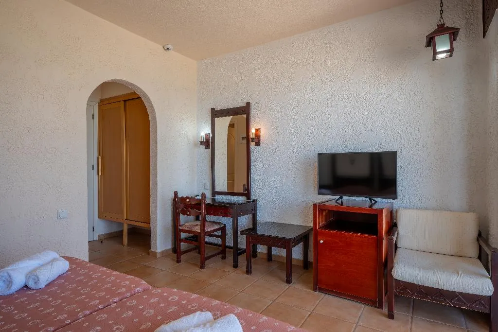 STUDIO STANDARD Room, Lefkoniko Beach, Crete