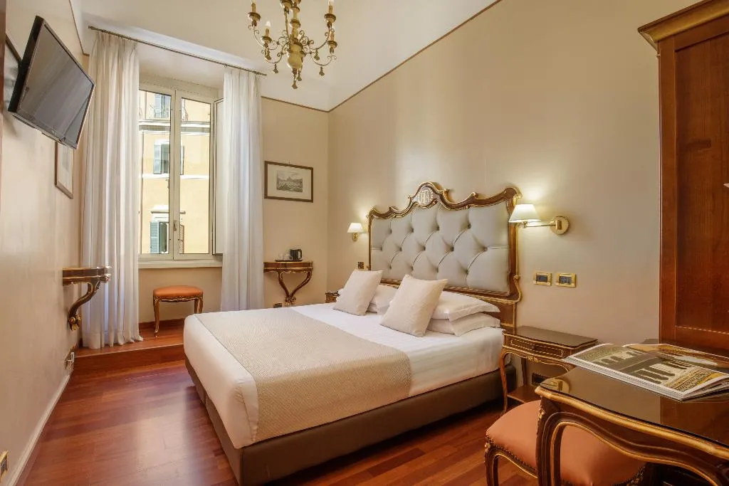 DOUBLE BASIC Room, Hotel Della Torre Argentina, Rome