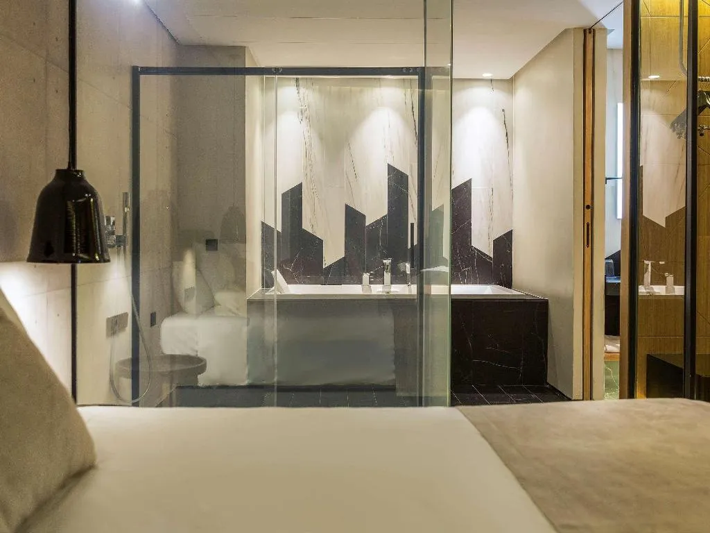 JUNIOR SUITE STANDARD Room, Novotel Sevilla, Seville