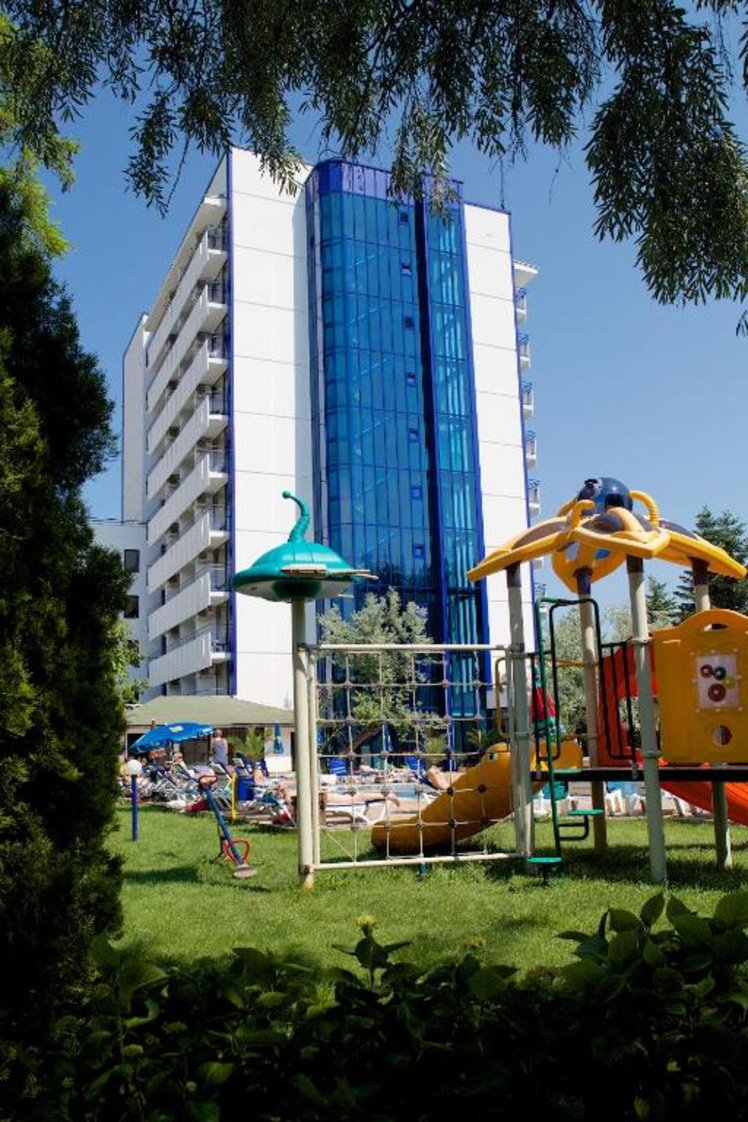 Dunav, Bourgas