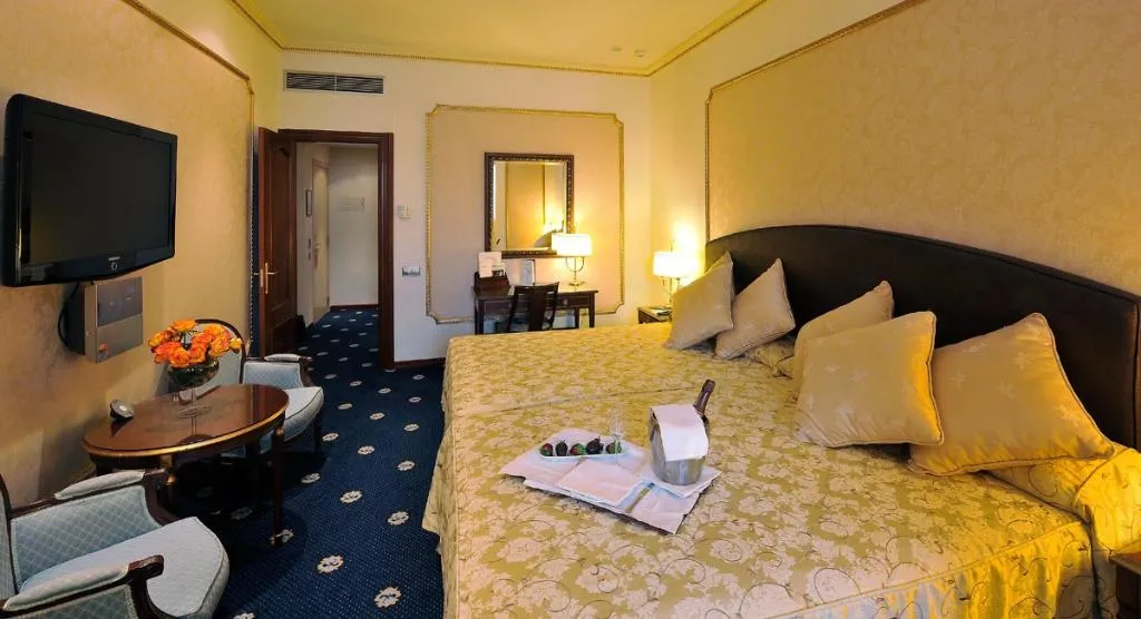 TRIPLE STANDARD Room, Roger de Lluria, Barcelona